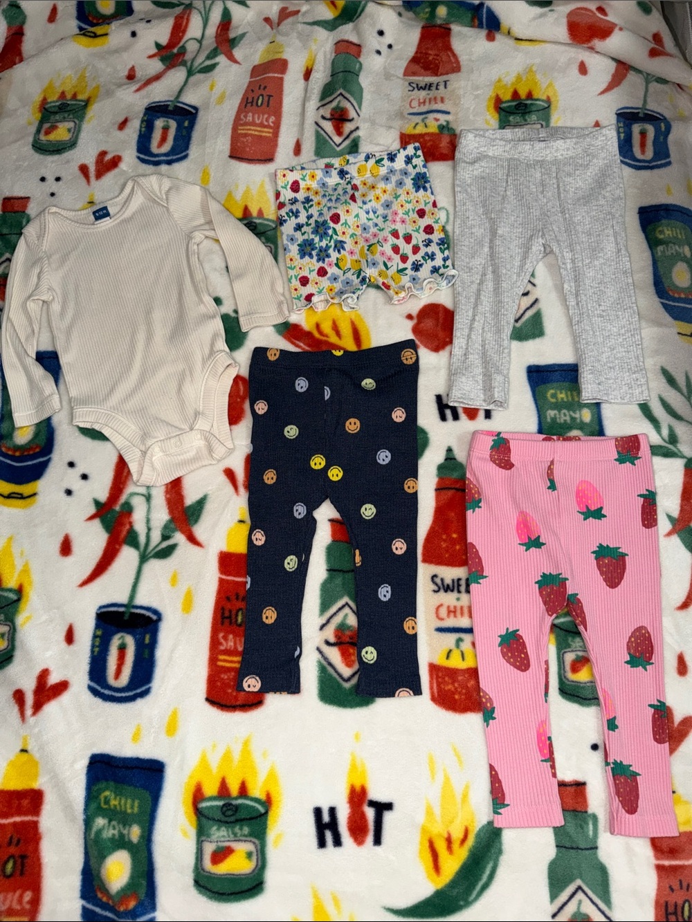 Lightly Used 5-Piece Baby Leggings & Bodysuit Bundle Old Navy Mixed Prints 6-12m